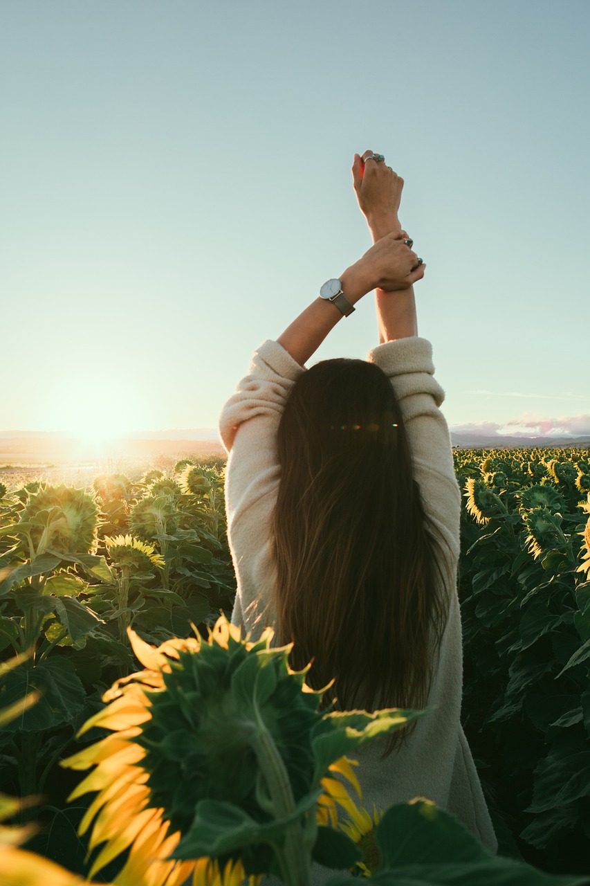 The Art of Starting Your Day Slowly: 5 Daily Intentional Living Habits That Help You Breathe Easier